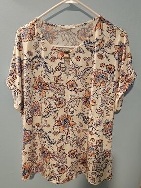 PerSeption Concept Cream Floral Keyhole Short-Sleeve Blouse